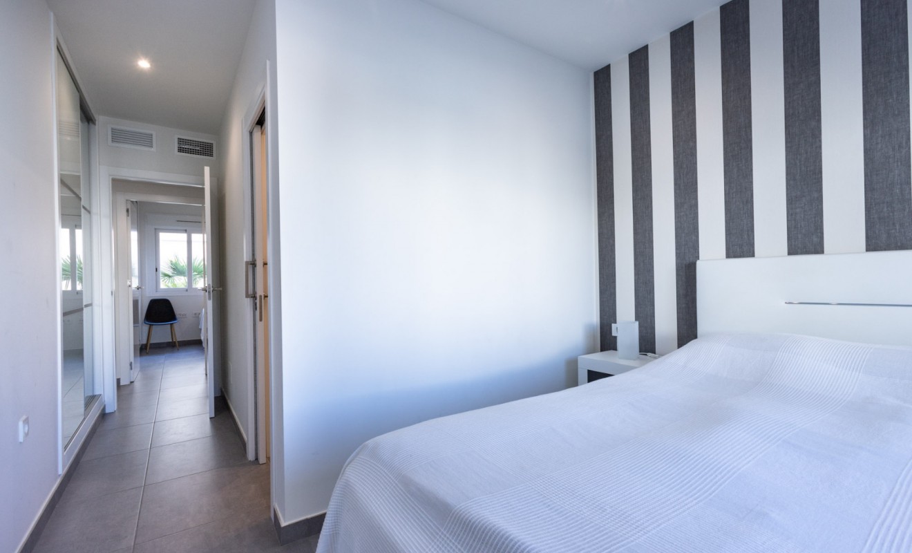 Sale - Bungalow - Torrevieja - Aguas Nuevas