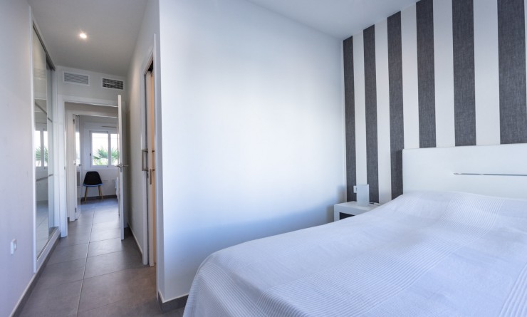 Sale - Bungalow - Torrevieja - Aguas Nuevas