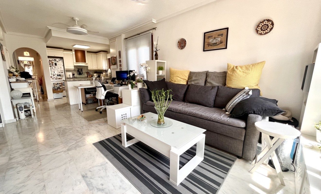 Sale - Apartment - Villamartín