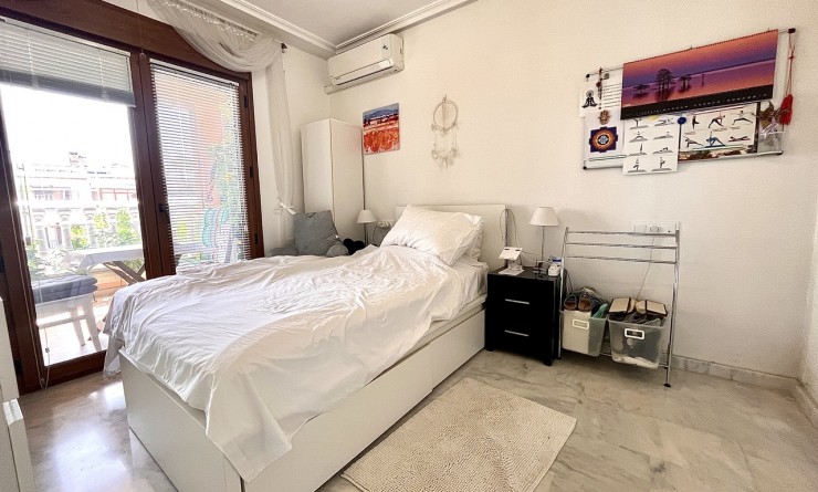 Sale - Apartment - Villamartín