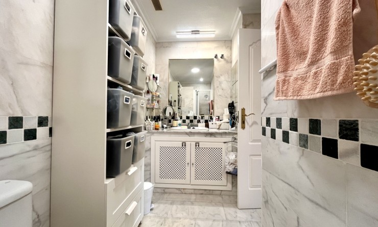 Sale - Apartment - Villamartín