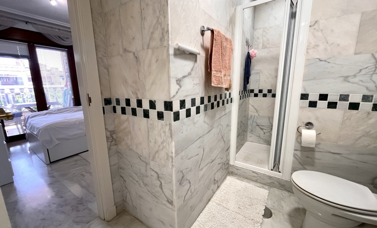 Sale - Apartment - Villamartín