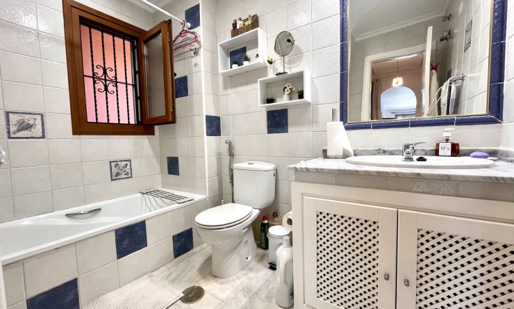 Sale - Apartment - Villamartín