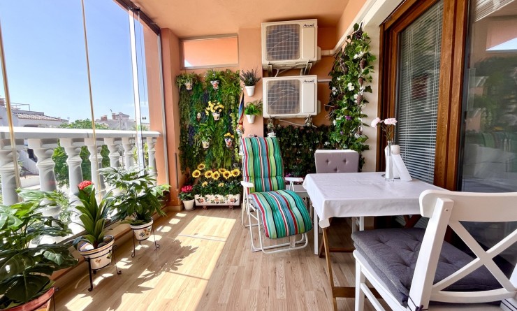 Sale - Apartment - Villamartín