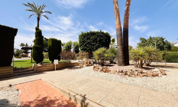 Sale - Apartment - Villamartín