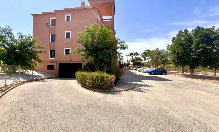 Sale - Apartment - Villamartín