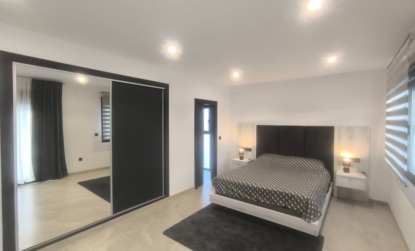 Wederverkoop - Villa - Los Montesinos - La herrada