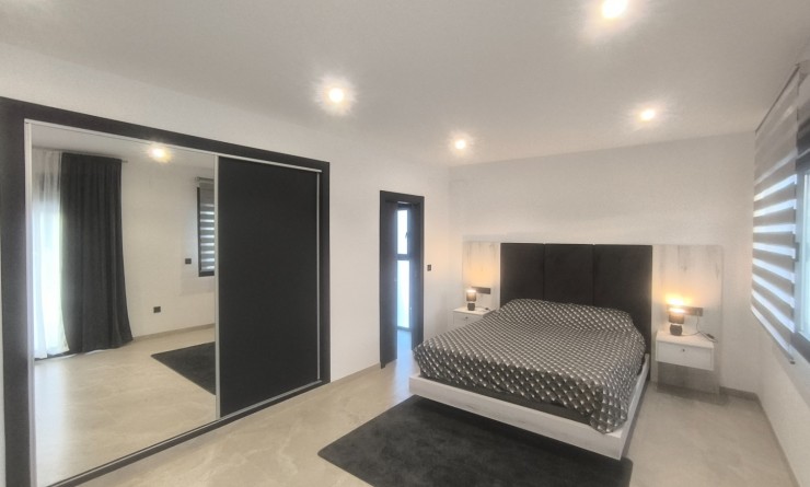 Wederverkoop - Villa - Los Montesinos - La herrada