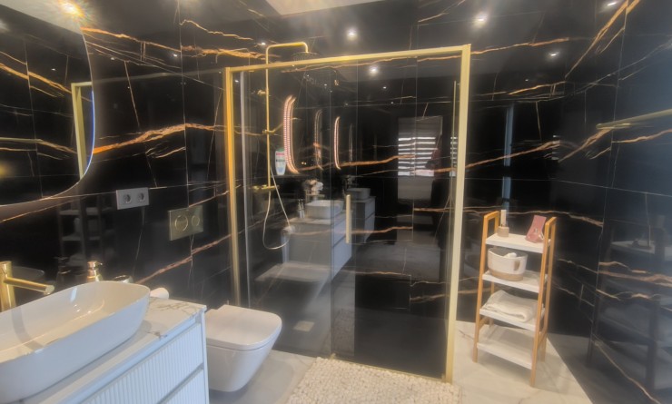 Wederverkoop - Villa - Los Montesinos - La herrada