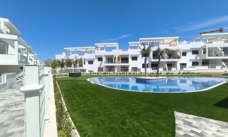 Sale - Bungalow - Torrevieja - Los balcones