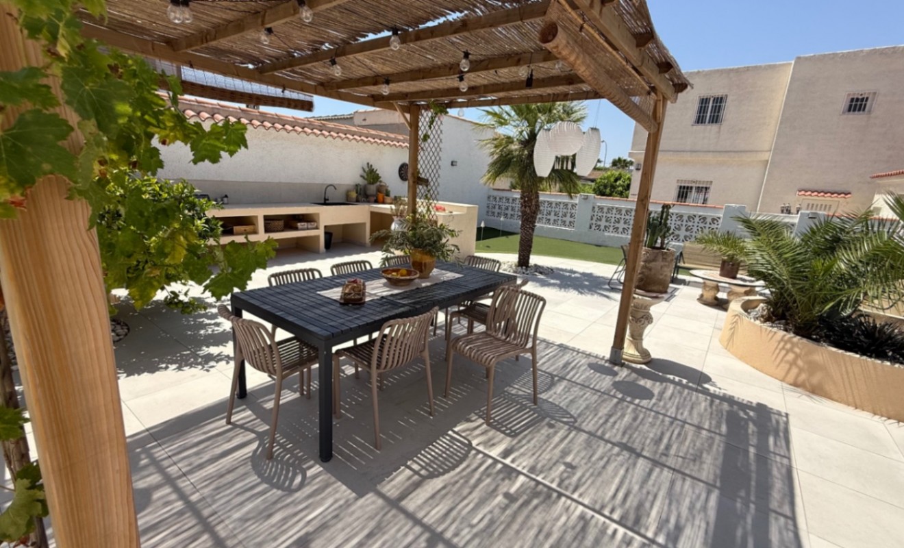 Wederverkoop - detached_house - Torrevieja - Costa Blanca Sur