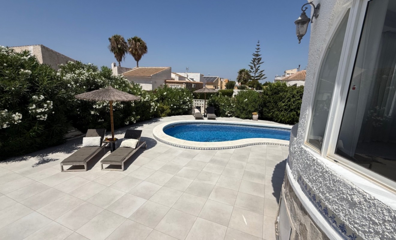 Wederverkoop - detached_house - Torrevieja - Costa Blanca Sur