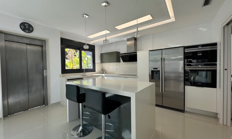 Sale - Villa - San Miguel de Salinas