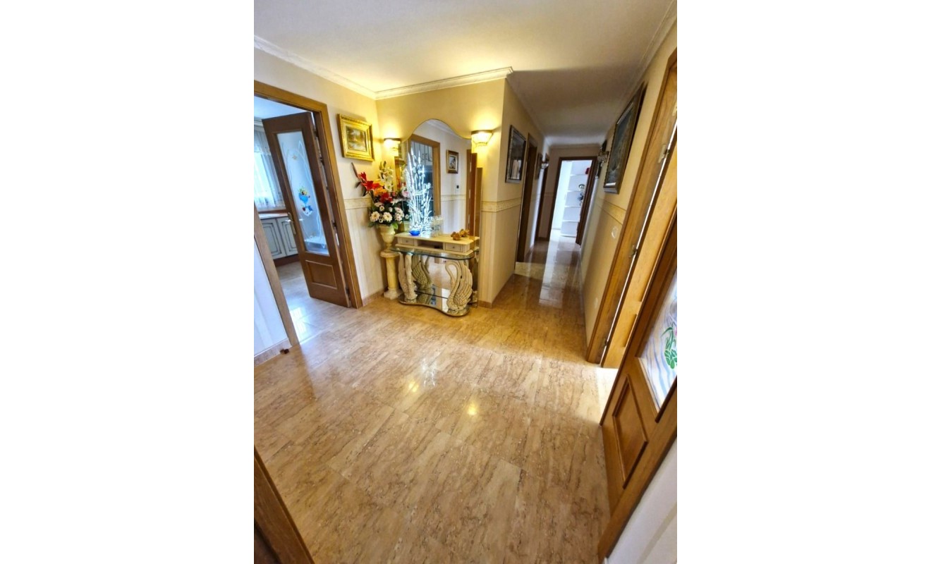 Wederverkoop - Apartment / flat - Benidorm - Levante