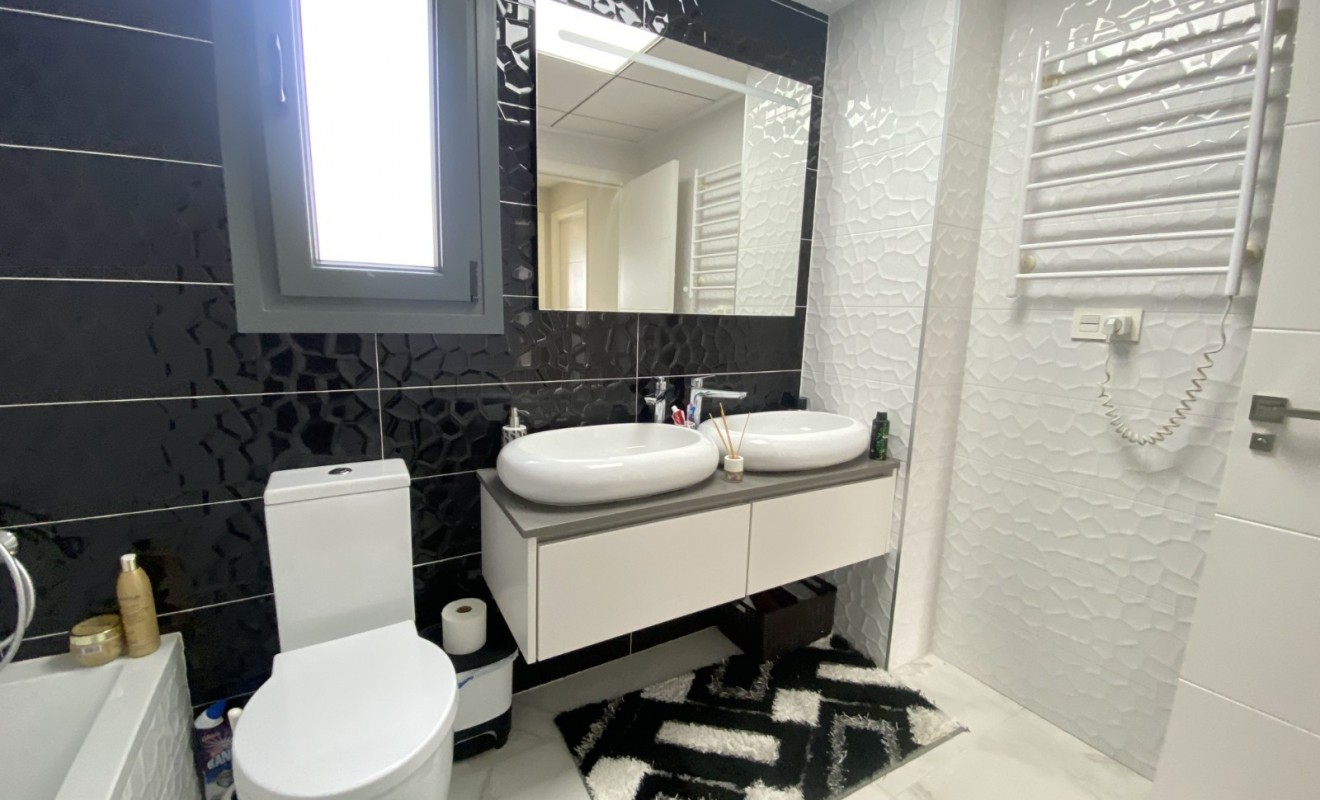 Wederverkoop - Chalet independiente - Finestrat - Finestrat Urbanizaciones