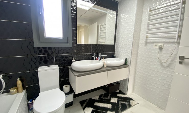 Wederverkoop - Chalet independiente - Finestrat - Finestrat Urbanizaciones