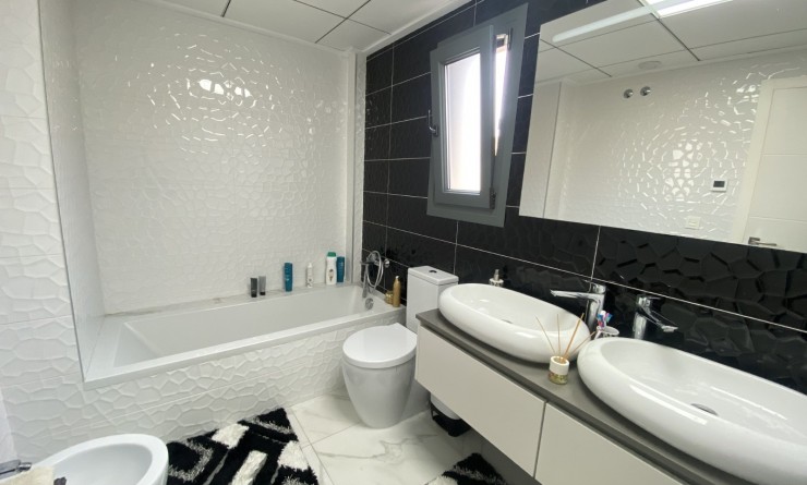 Wederverkoop - Chalet independiente - Finestrat - Finestrat Urbanizaciones