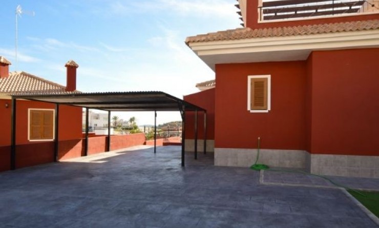 Wederverkoop - Chalet independiente - Finestrat - Finestrat pueblo