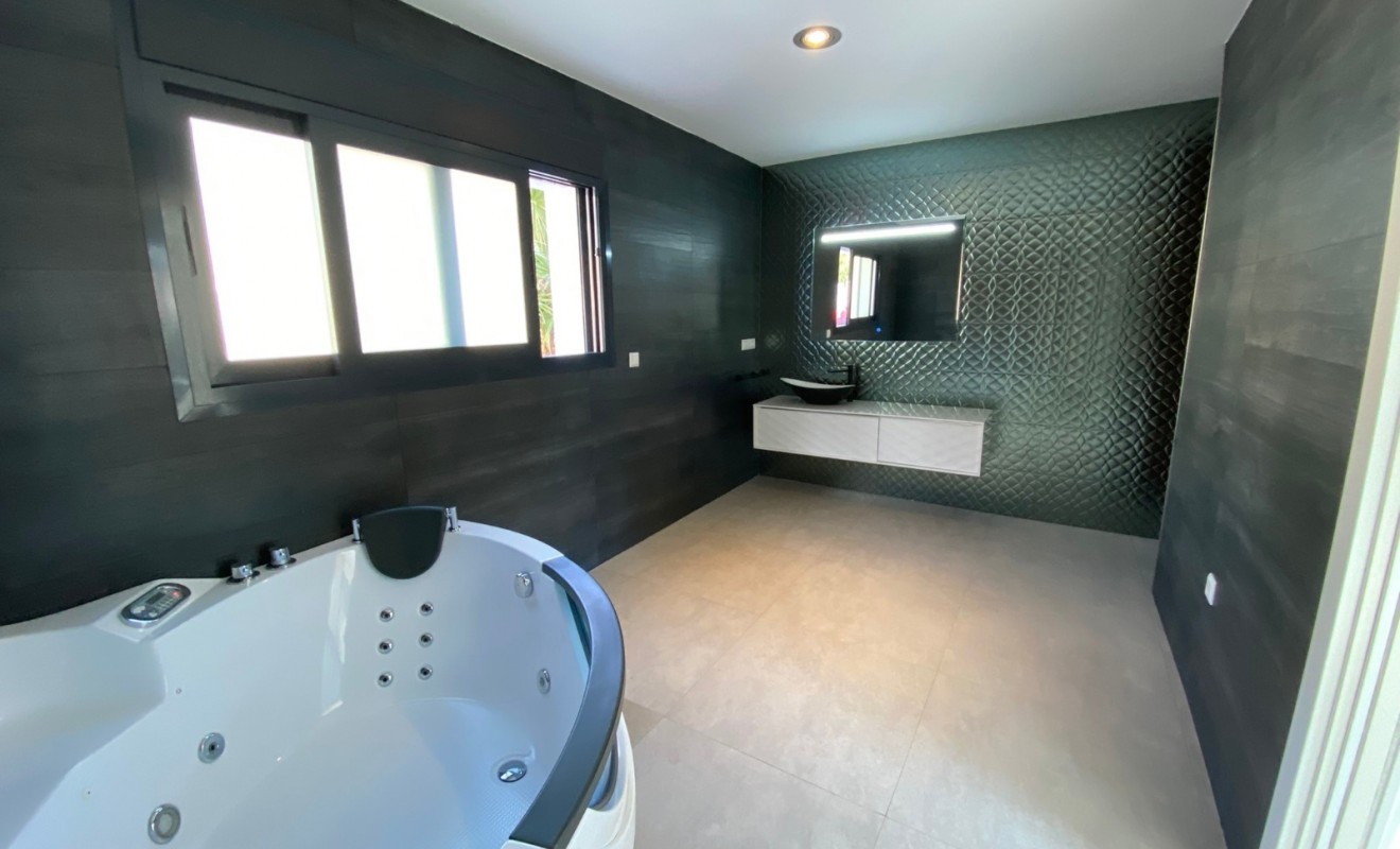 Wederverkoop - Chalet independiente - Calpe - Calpe urbanizaciones