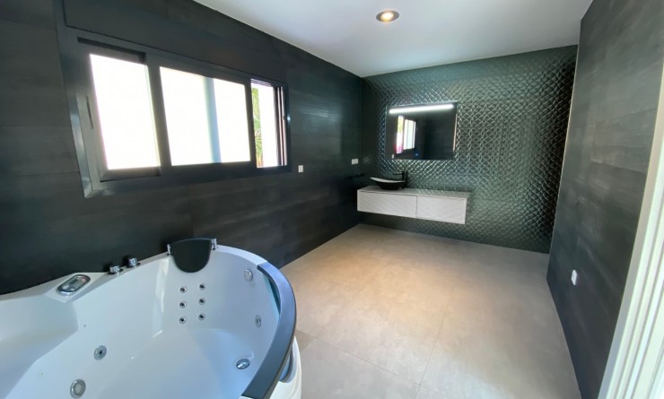 Wederverkoop - Chalet independiente - Calpe - Calpe urbanizaciones