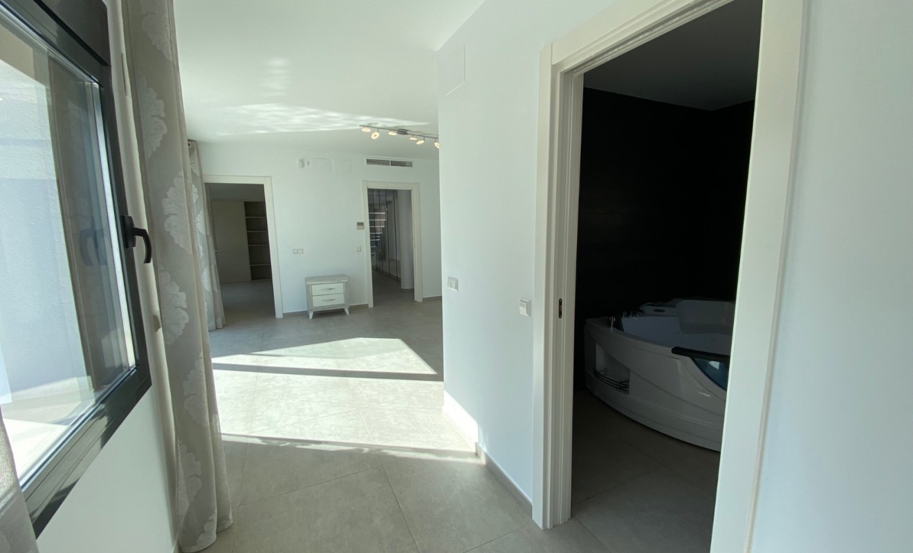 Wederverkoop - Chalet independiente - Calpe - Calpe urbanizaciones