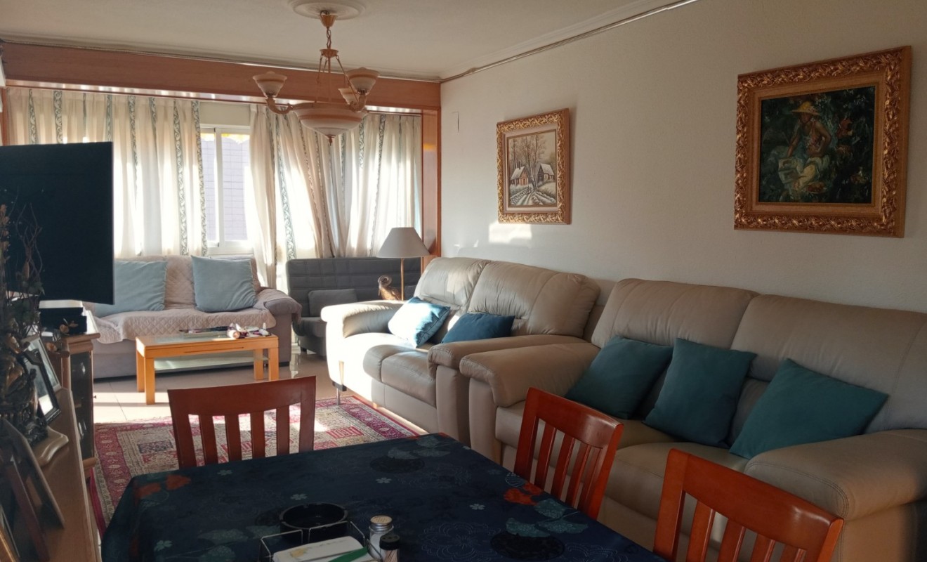 Wederverkoop - Apartment / flat - Villajoyosa - Cala de Villajoyosa