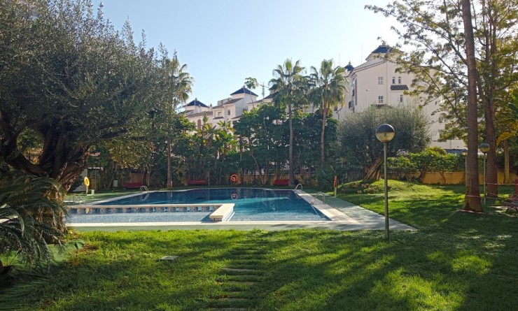 Wederverkoop - Apartment / flat - Villajoyosa - Cala de Villajoyosa