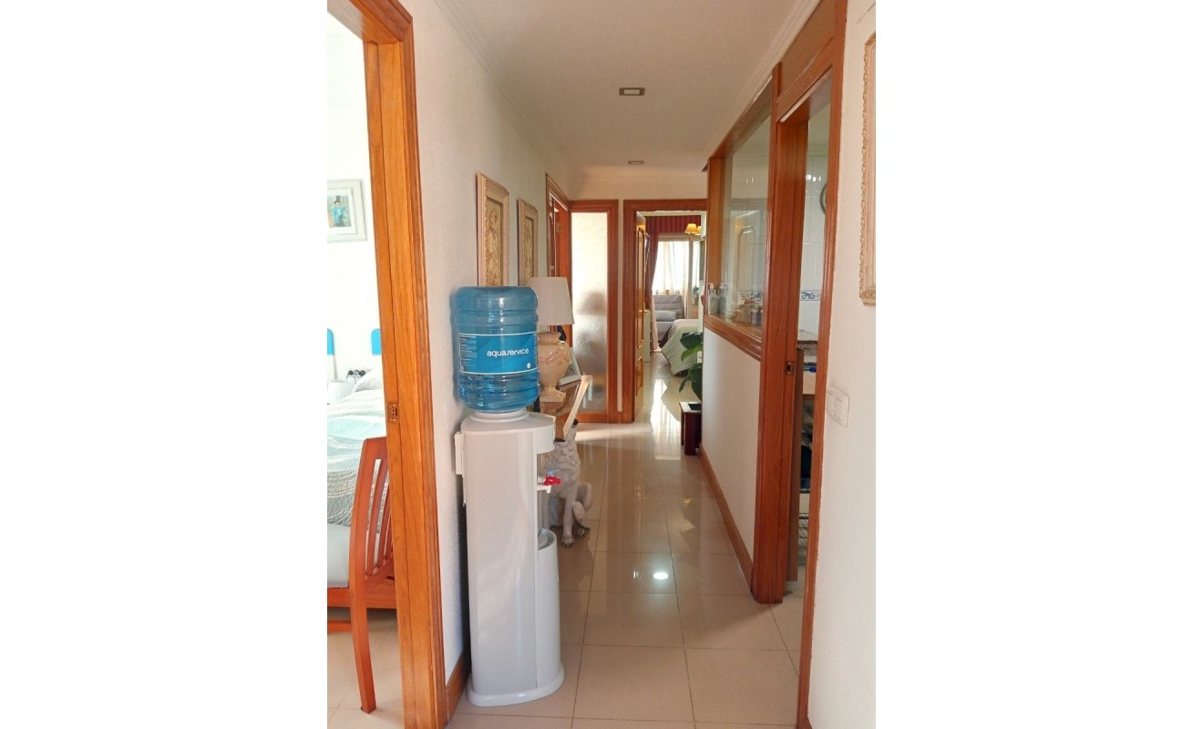 Wederverkoop - Apartment / flat - Villajoyosa - Cala de Villajoyosa