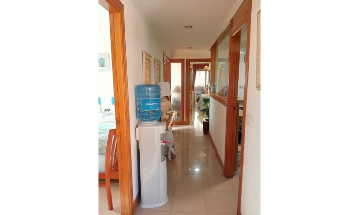 Wederverkoop - Apartment / flat - Villajoyosa - Cala de Villajoyosa