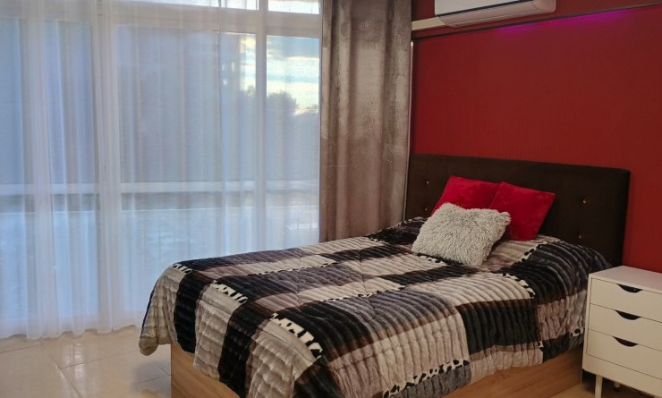 Wederverkoop - Apartment / flat - Benidorm - Rincón de Loix