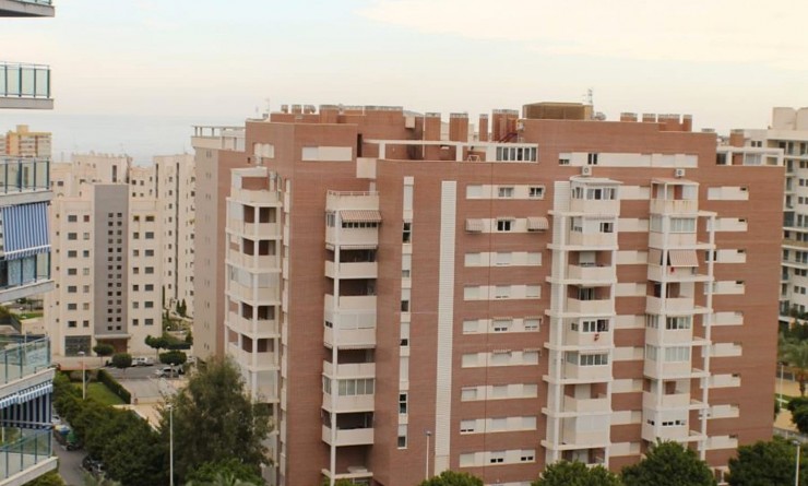 Wederverkoop - Apartment / flat - Villajoyosa - Cala de Villajoyosa