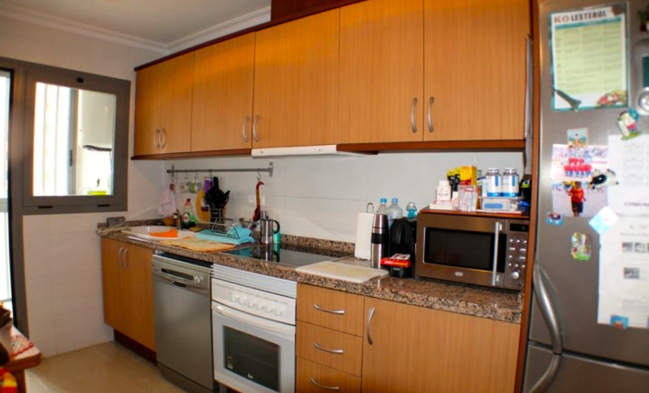 Wederverkoop - Apartment / flat - Villajoyosa - Cala de Villajoyosa