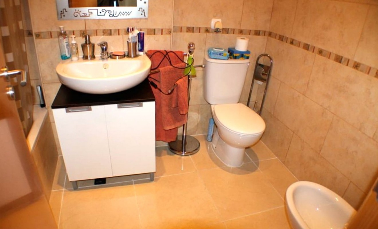 Wederverkoop - Apartment / flat - Villajoyosa - Cala de Villajoyosa