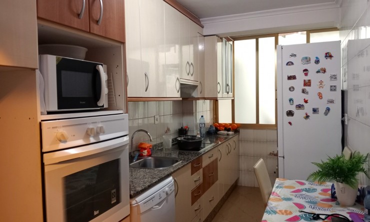 Wederverkoop - Apartment / flat - Benidorm - Levante