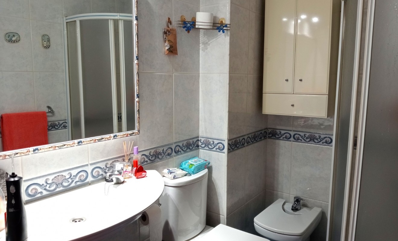 Wederverkoop - Apartment / flat - Benidorm - Levante