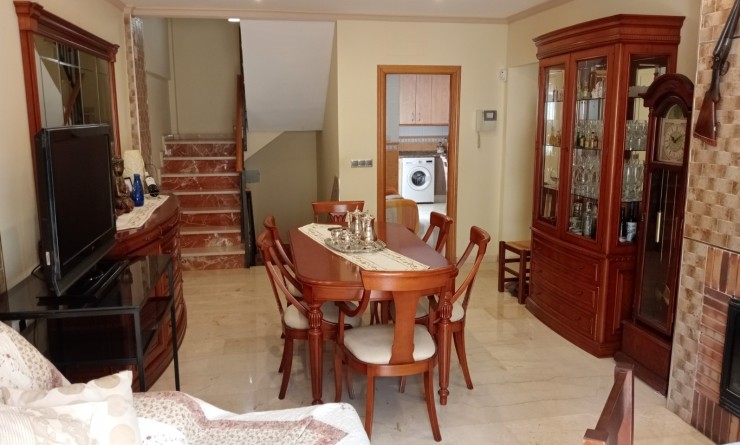 Sale - Townhouse - La Nucía