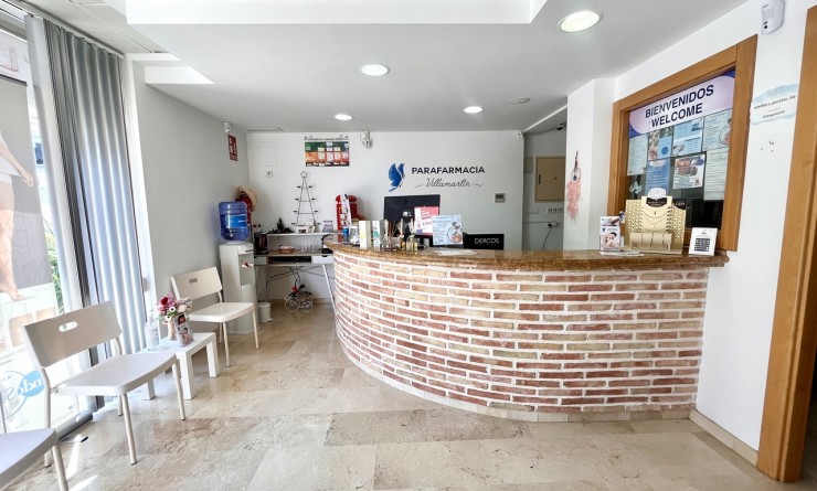 Revente - Commercial - Villamartín