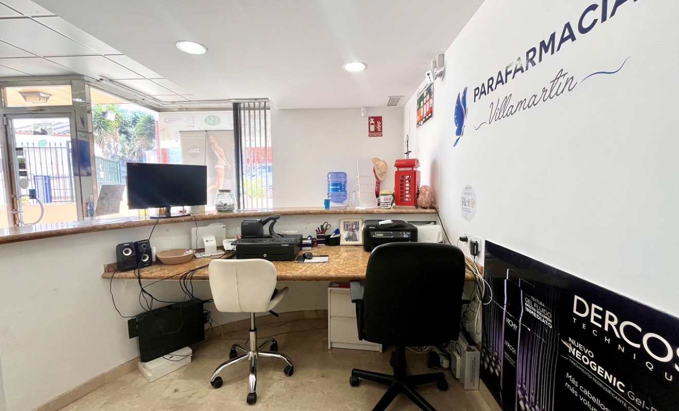 Revente - Commercial - Villamartín