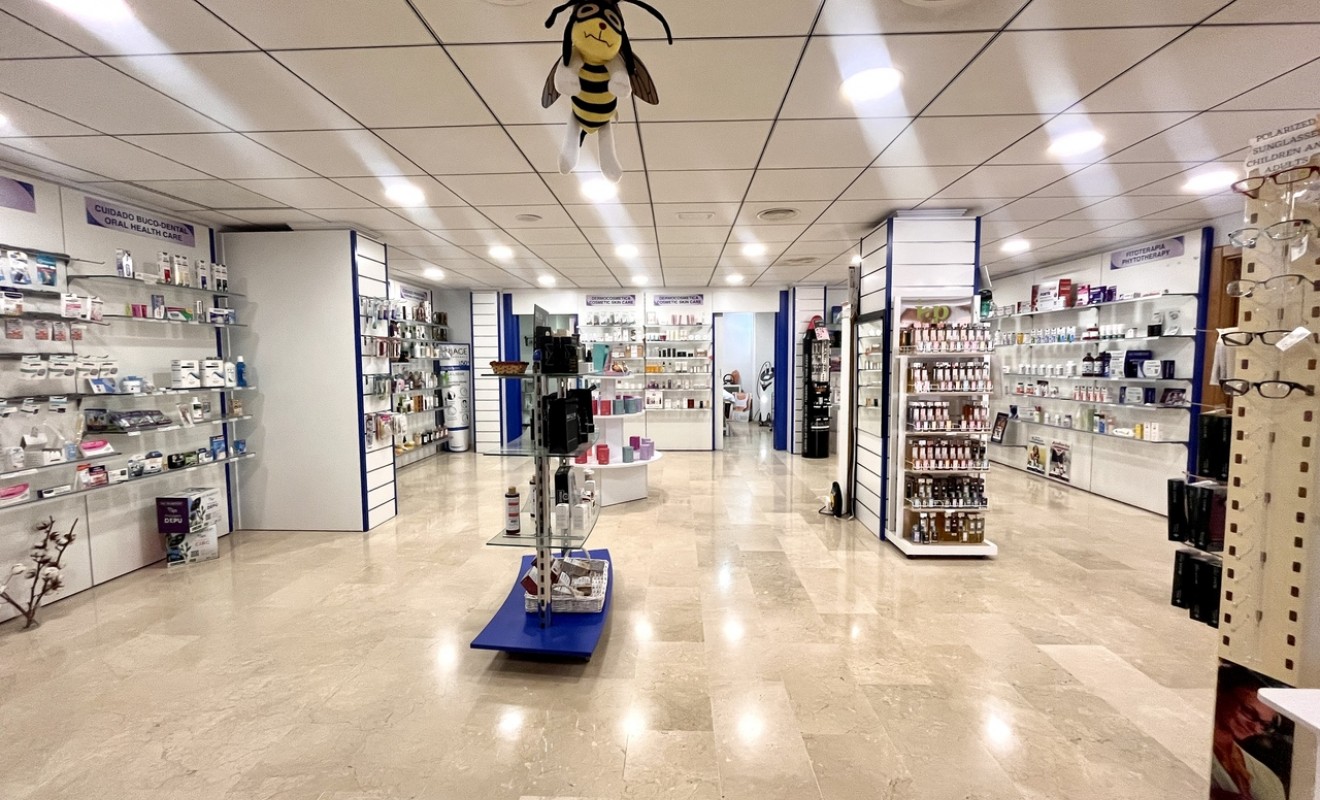 Revente - Commercial - Villamartín