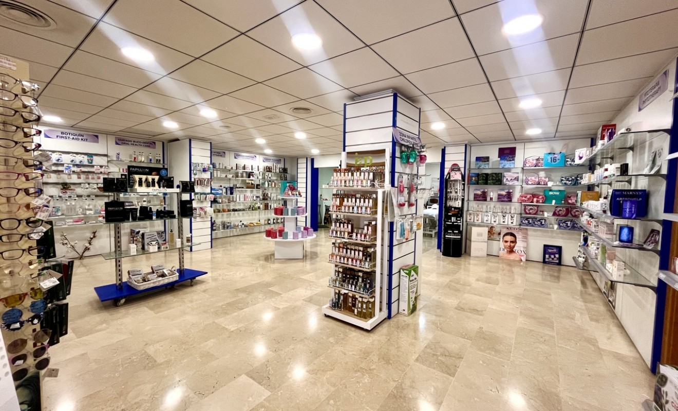 Revente - Commercial - Villamartín