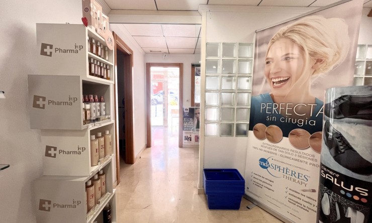 Revente - Commercial - Villamartín