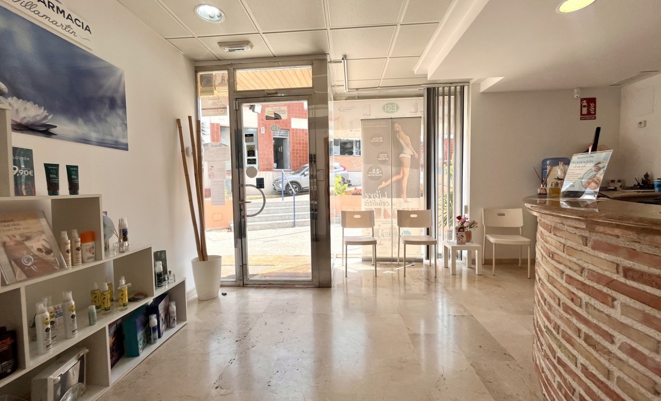 Revente - Commercial - Villamartín