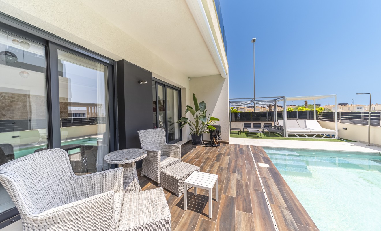 Sale - Villa - Orihuela Costa - Lomas de Cabo Roig