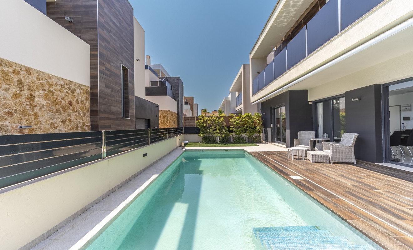 Sale - Villa - Orihuela Costa - Lomas de Cabo Roig