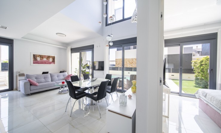 Sale - Villa - Orihuela Costa - Lomas de Cabo Roig