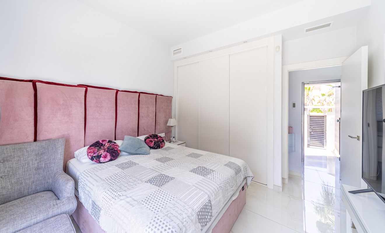 Sale - Villa - Orihuela Costa - Lomas de Cabo Roig