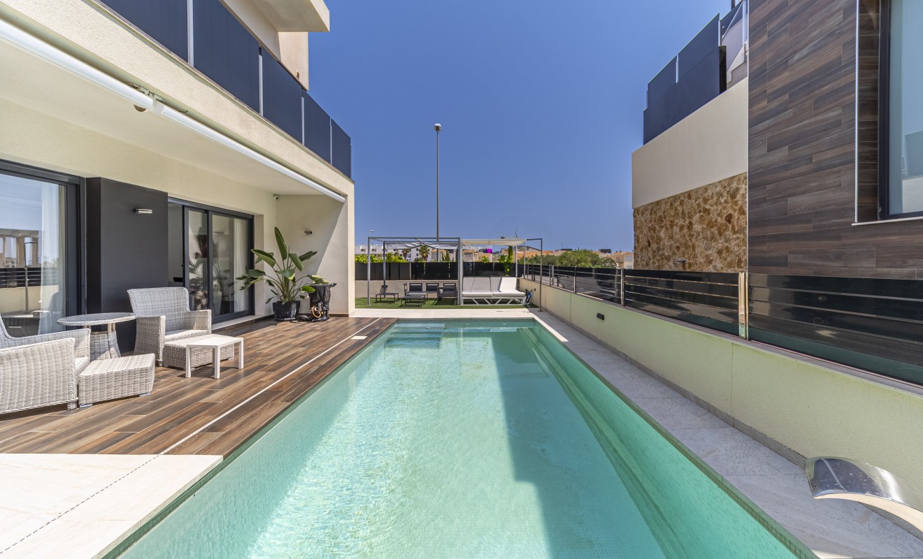 Sale - Villa - Orihuela Costa - Lomas de Cabo Roig