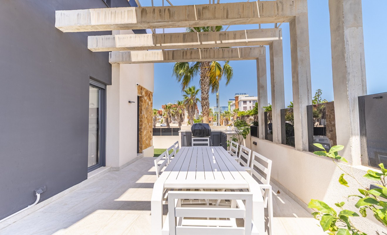 Sale - Villa - Orihuela Costa - Lomas de Cabo Roig