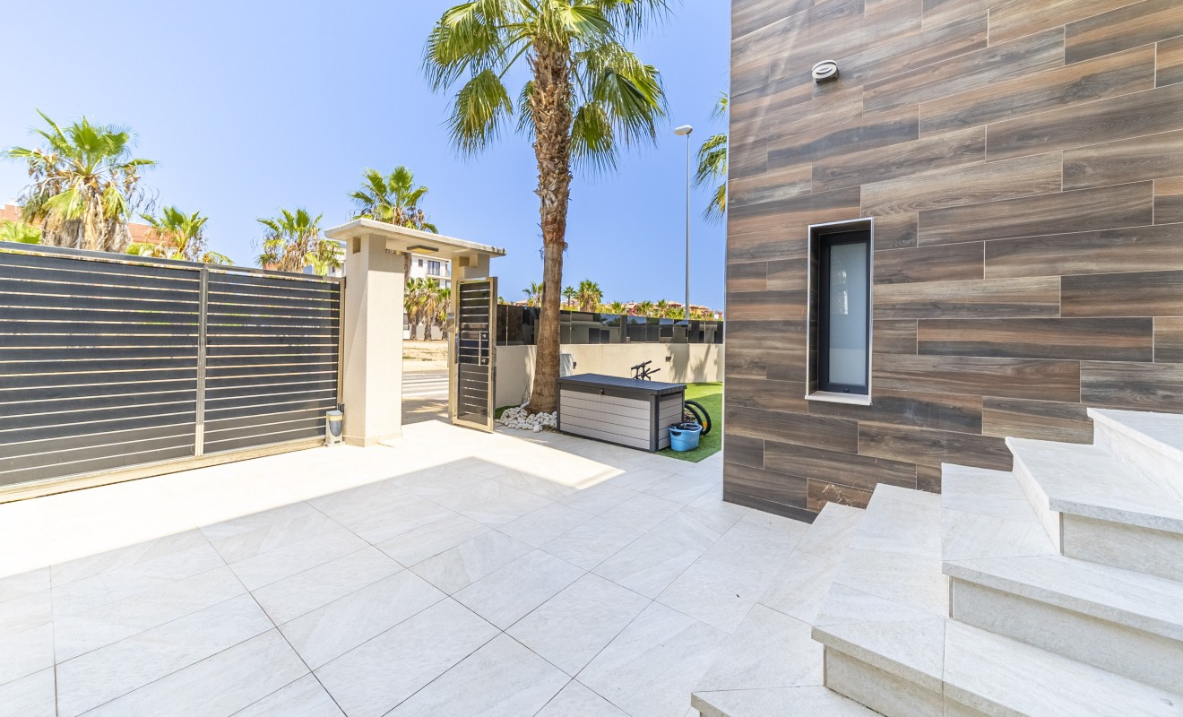 Sale - Villa - Orihuela Costa - Lomas de Cabo Roig