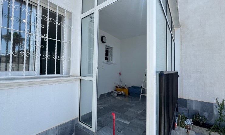 Wederverkoop - semi_detached_house - Torrevieja - Costa Blanca Sur